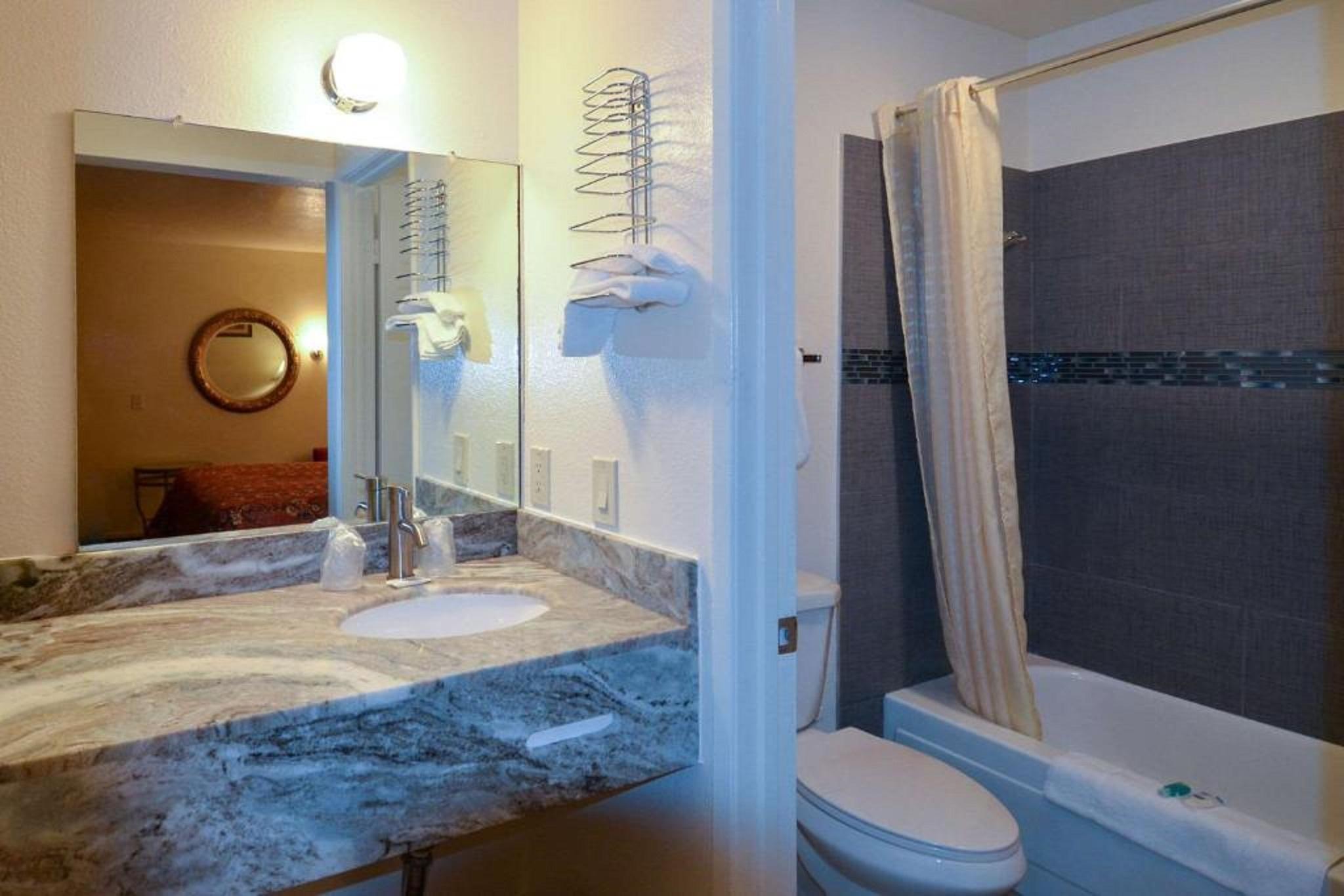Beyond Stay Hotel Victorville Downtown מראה חיצוני תמונה
