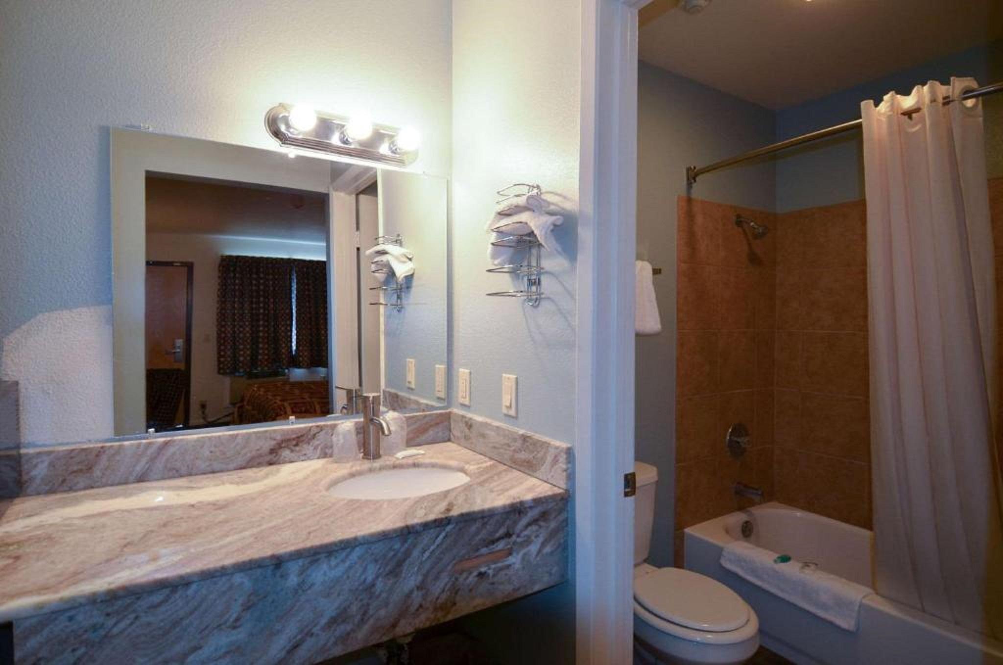 Beyond Stay Hotel Victorville Downtown מראה חיצוני תמונה