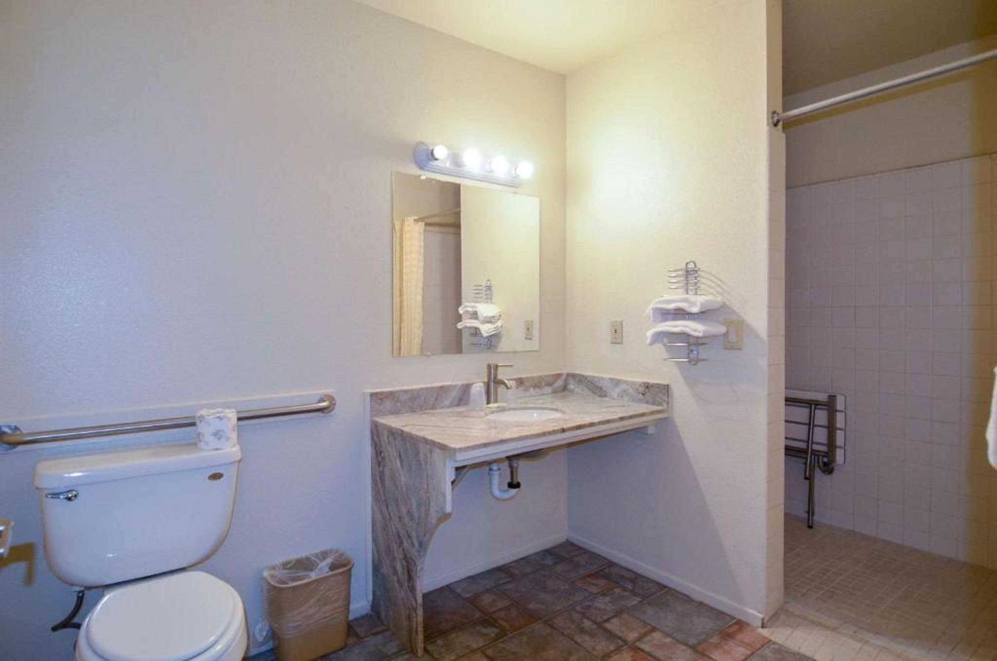 Beyond Stay Hotel Victorville Downtown מראה חיצוני תמונה