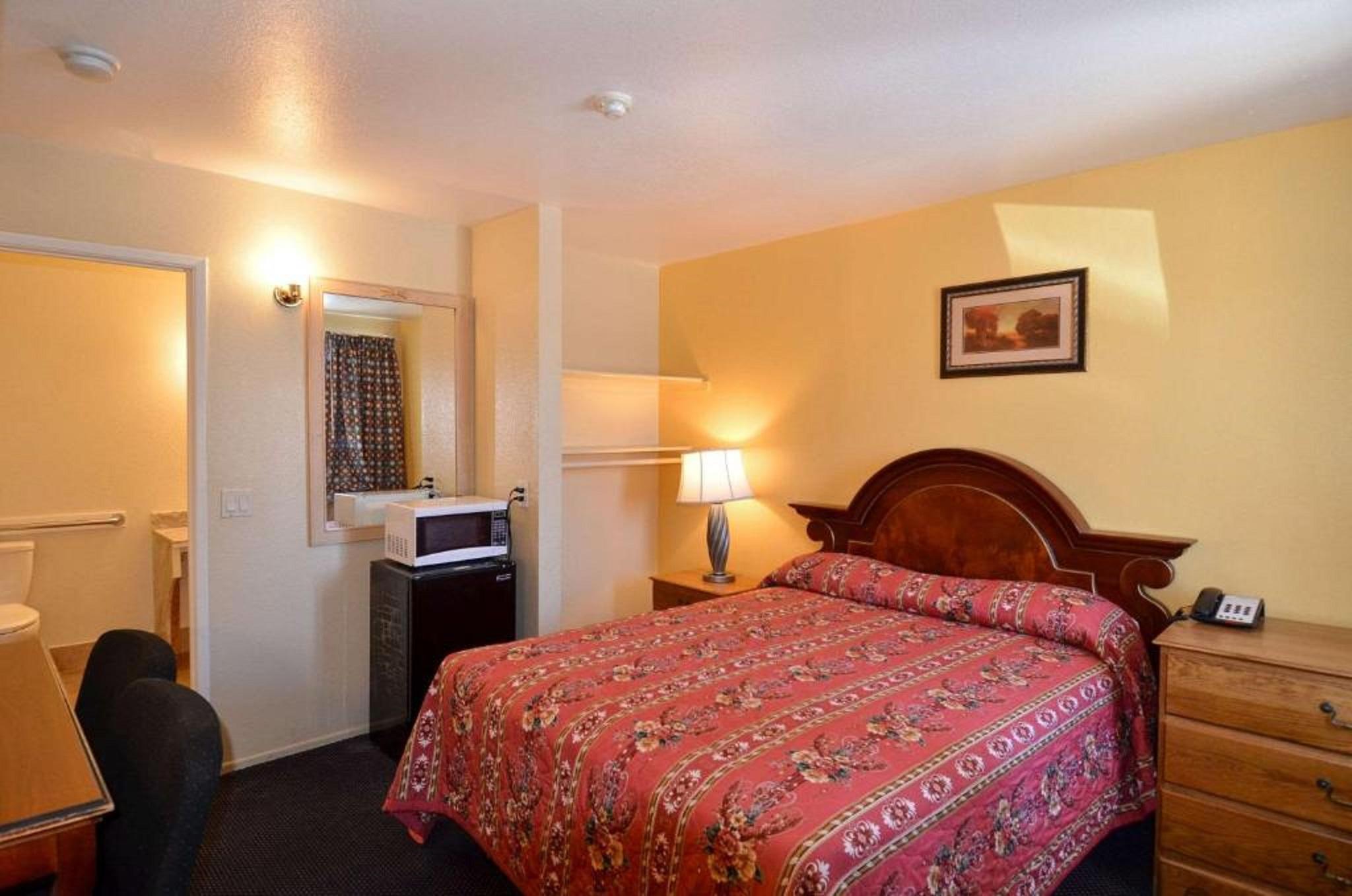 Beyond Stay Hotel Victorville Downtown מראה חיצוני תמונה